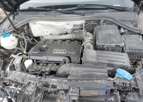 2018 Audi Q3 2.0T Premium/2.0T Sport Premium z USA, uszkodzony, nr VIN WA1ECCFS8JR027042